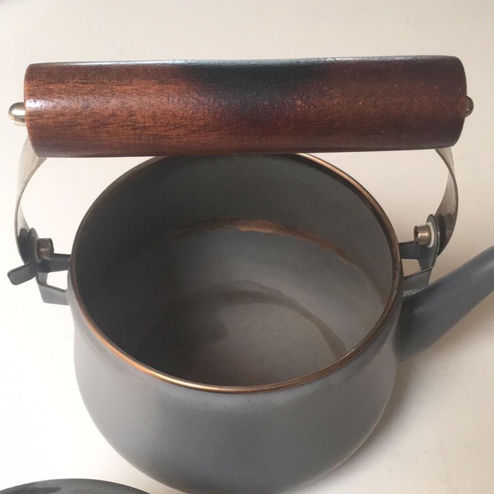 Barebones Living x United by Blue Enamel Kettle grey wooden handle - Picture 8 of 13